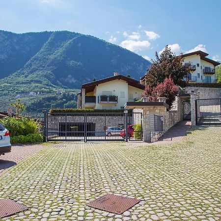 Love Garda Lake Riva del Garda Ngoại thất bức ảnh